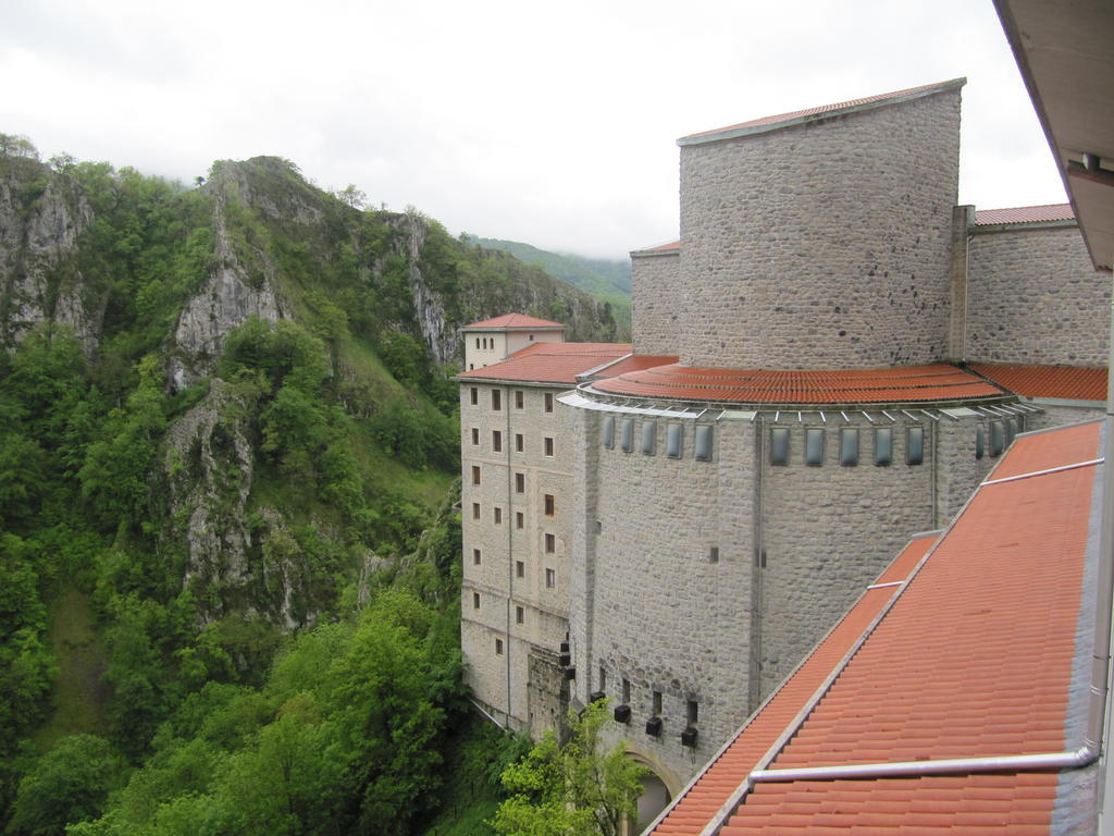 Iraipe Santuario De Arantzazu Hotel Oñate Εξωτερικό φωτογραφία